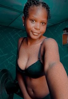 Lucy online for 1-on-1 video chat with girls